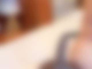 Live cam show with ISABELLA - Smoking on slutload