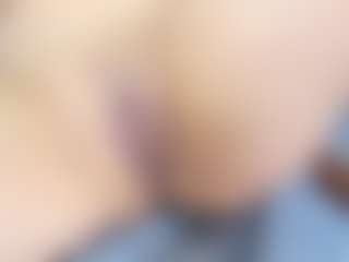 Live cam show with MaraaX - Skinny MILF on Dare Cams