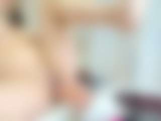 Live cam show with MaraaX - Skinny MILF on Cam Slut