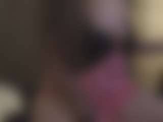 Live cam show with Rosee-smith - Brown Eyes on livesuperchat.net