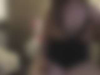 Live cam show with Rosee-smith - Brown Eyes Mature on xblisslive.com