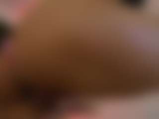 Live cam show with SisiVonDee - Average on chickslive.net