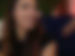 Live cam show with SisiVonDee - Average on livesexfox.com