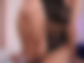Live cam show with SisiVonDee - Average on Camsoda