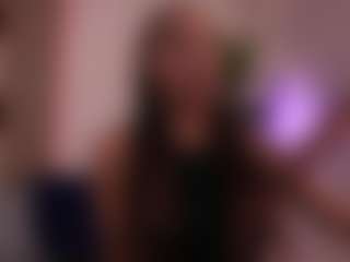 Live cam show with SisiVonDee - Brown Eyes Red Hair on StripNow