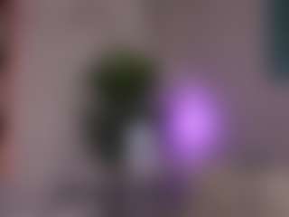 Live cam show with SisiVonDee - Red Hair Shaved Pussy on xxxlivecams.org