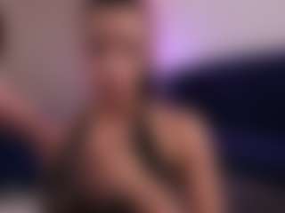 Live cam show with SisiVonDee - Average on hornycams.live