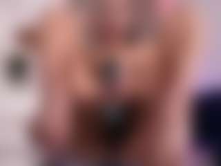 SisiVonDee's Live Sex Cam Show