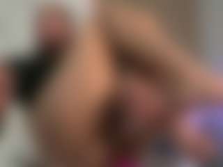 Spettacolo in cam dal vivo con SisiVonDee - Red Hair Shaved Pussy su Camsoda