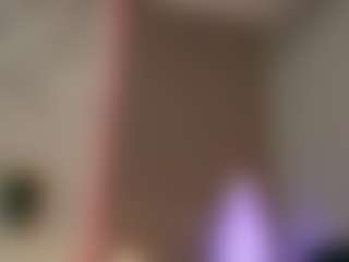 Live cam show with SisiVonDee - Brown Eyes Red Hair on Camsoda