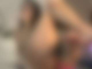 Live cam show with SisiVonDee - Average on Dare Cams