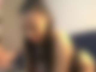 Live cam show with SisiVonDee - Average on Camsoda