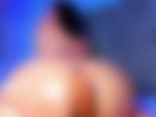 Live cam show with Bianca Ethan - Deepthroat on Camsoda Late Night