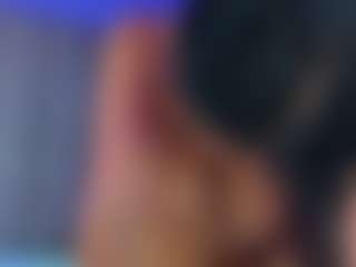 Live cam show with Bianca Ethan - BBW Teen (18+) on sexylive.show