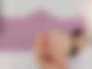 Live cam show with Marcela - Upskirt on CamSodaAdn