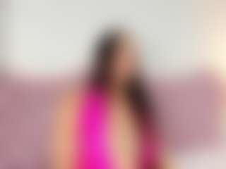 Live cam show with Marcela - Upskirt on EXY