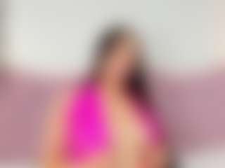 Live cam show with Marcela - Public Curvy on TottyGirls