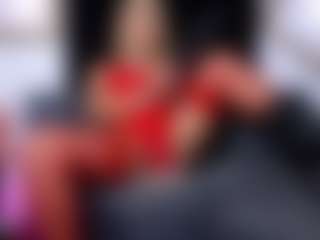 Live cam show with Saskyadeluxxe0 - Smoking on madthumbs
