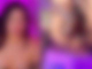 Live cam show with SugARandNibbles - Oil on AdultVida.com