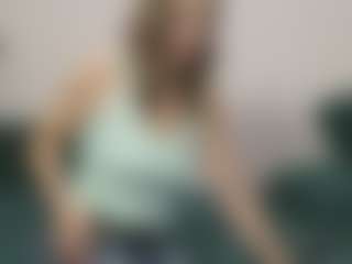 Sexbogove36 MILF webcam performer live streaming