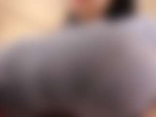 Live cam show with ChantelTritsch - Upskirt on SmokeAndPoke