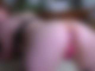 EleanorGonzalez's Live Sex Cam Show