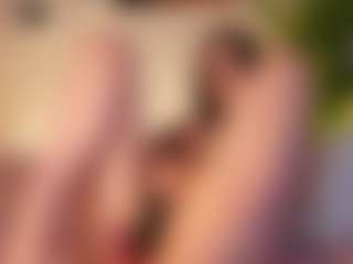 EleanorGonzalez's Live Sex Cam Show