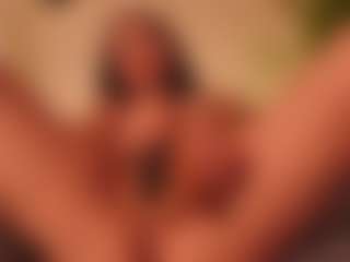 EleanorGonzalez's Live Sex Cam Show