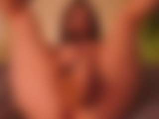 EleanorGonzalez's Live Sex Cam Show