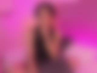 carlina-15's Live Sex Cam Show