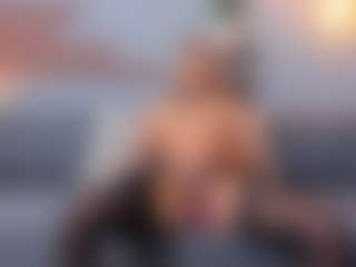 Live cam show with sabrinaBellucci0 - Tease on fapnchat