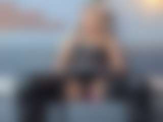 Live cam show with sabrinaBellucci0 - Lean on CamClone