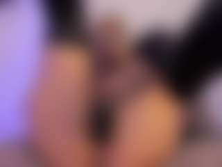 AnnaChernovaa's Live Sex Cam Show