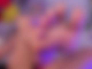 AnnaChernovaa's Live Sex Cam Show