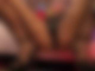 AnnaChernovaa's Live Sex Cam Show