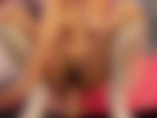 AnnaChernovaa's Live Sex Cam Show