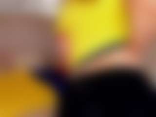 Live cam show with Clhoe Johnson - Facial on Chatstar