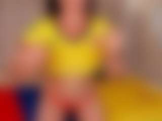 Live cam show with Clhoe Johnson - Handjob on StripNow