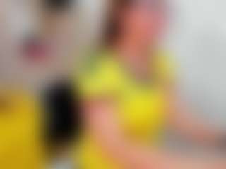 Live cam show with Clhoe Johnson - Thin on sexylive.show