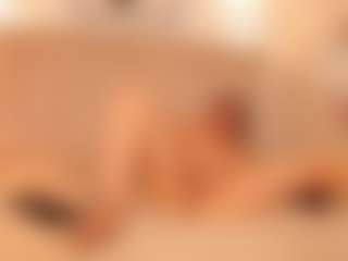 Live cam show with Clhoe Johnson - Flashing on CSO-WL