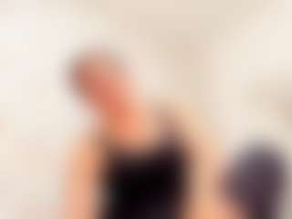 Clhoe Johnson's Live Sex Cam Show