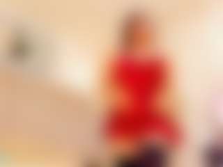 Live cam show with Clhoe Johnson - Flashing on Camsoda