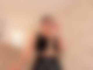 Clhoe Johnson's Live Sex Cam Show