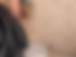 Clhoe Johnson's Live Sex Cam Show