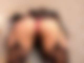 Live cam show with Clhoe Johnson - Public on Soda Cam