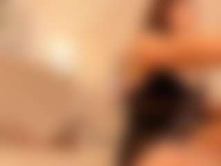 Live cam show with Clhoe Johnson - Oil on Hubzter Live