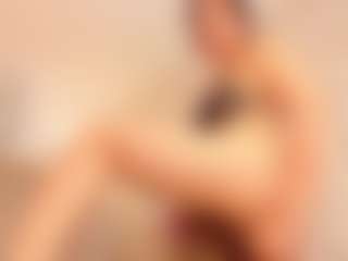 Clhoe Johnson's Live Sex Cam Show