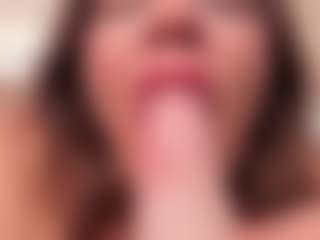 Live cam show with Clhoe Johnson - Facial on Dolls Live