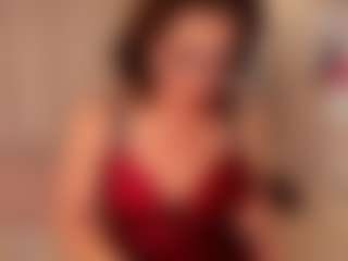 Live cam show with Clhoe Johnson - Flashing on liverealitysex.com