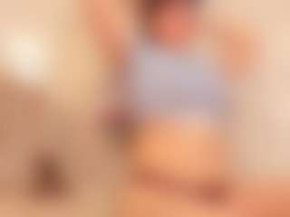 Live cam show with Clhoe Johnson - Blonde Hair on LiveSexCams6